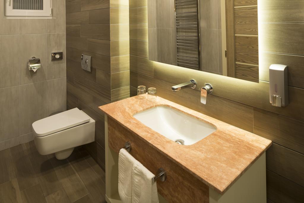 Exclusive Hotel & More سيبيو الغرفة الصورة