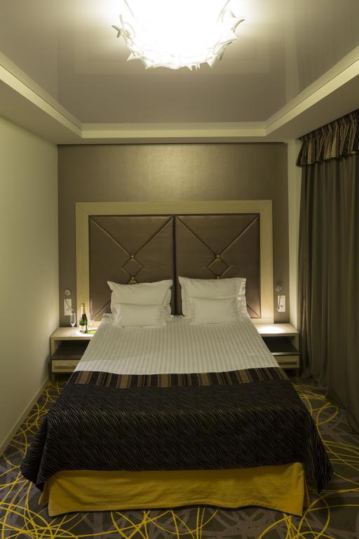 Exclusive Hotel & More سيبيو الغرفة الصورة