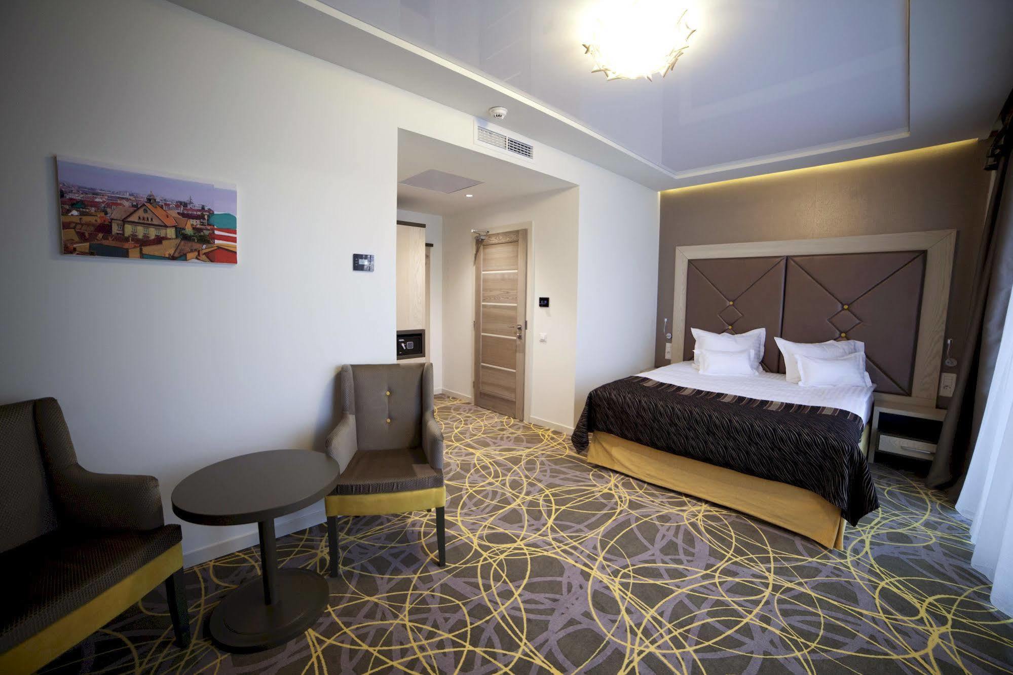 Exclusive Hotel & More سيبيو المظهر الخارجي الصورة
